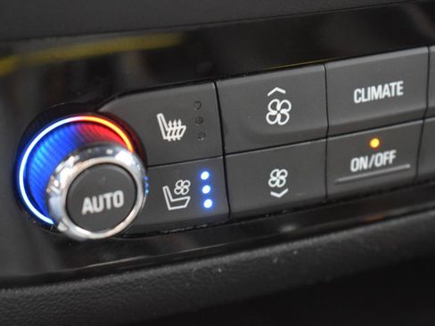 Used 2022 Buick Enclave Premium FWD image 34