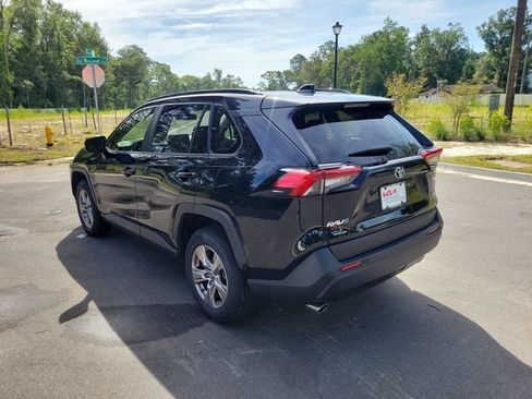 Used 2023 Toyota RAV4 XLE w/ Convenience Package FWD image 3