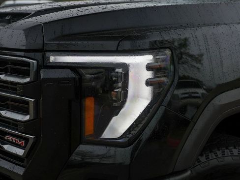 Used 2024 GMC Sierra 2500 AT4 w/ AT4 Premium Plus Package image 3