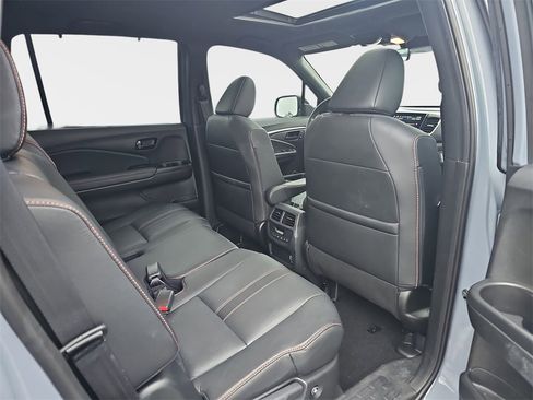 Used 2022 Honda Pilot TrailSport image 16