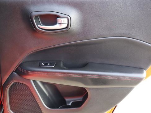 Used 2019 Jeep Compass Trailhawk w/ Popular Equipment Group image 11