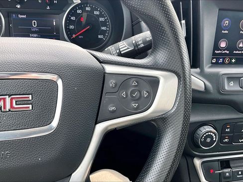 Used 2024 GMC Terrain SLE AWD/4WD image 20