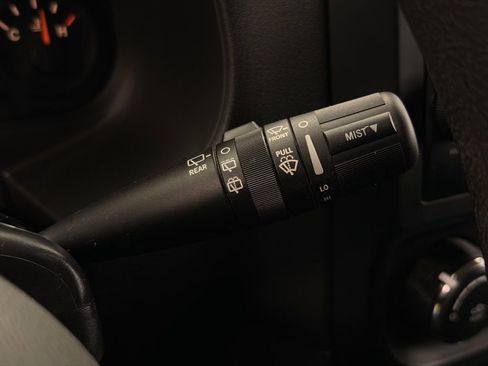 Used 2016 Jeep Patriot Sport image 28