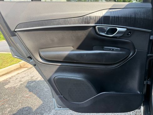 Used 2020 Volvo XC90 T5 Momentum w/ Protection Package FWD image 47