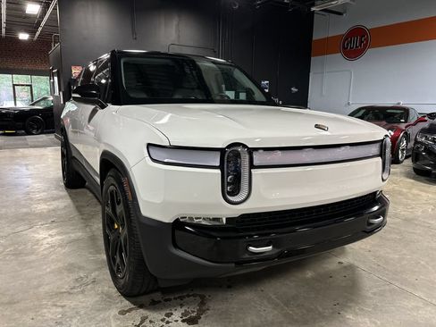 Used 2024 Rivian R1S Adventure AWD/4WD image 17