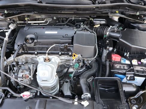 Used 2016 Honda Accord Sport image 39