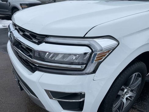 Used 2024 Ford Expedition Limited image 40