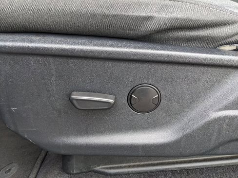 Used 2023 Ford F150 XLT image 45