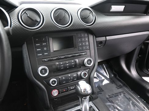 Used 2018 Ford Mustang Coupe image 15