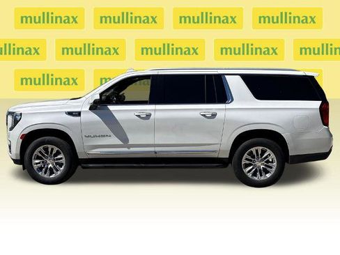 Used 2021 GMC Yukon XL SLT w/ SLT Luxury Plus Package RWD image 11