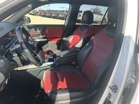 Used 2020 Mercedes-Benz GLB 250 image 12