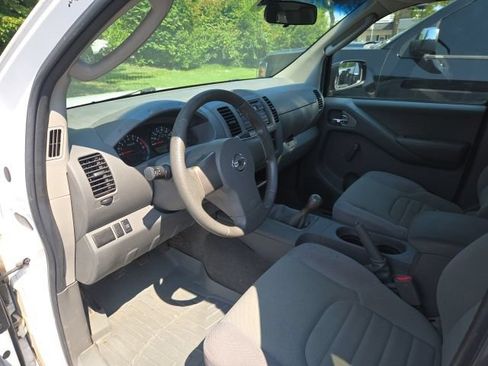 Used 2009 Nissan Frontier XE w/ XE Preferred Pkg RWD image 11