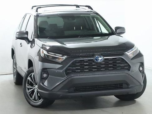 Used 2023 Toyota RAV4 XLE Premium AWD/4WD image 2