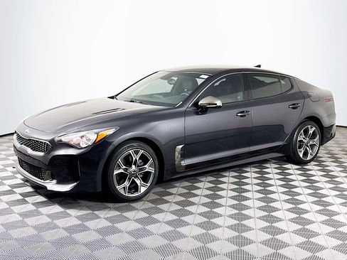 Used 2020 Kia Stinger GT-Line RWD image 4