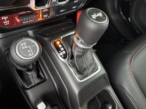 New 2026 Jeep Wrangler Unlimited Rubicon w/ Technology Group image 23