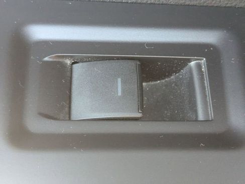 Used 2022 Toyota Tundra SR5 w/ SR5 Convenience Package image 25