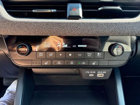 Certified 2026 Subaru Outback Premium AWD/4WD image 35