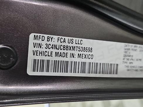 Used 2021 Jeep Compass Latitude w/ Sun and Sound Group FWD image 31