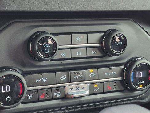 Used 2025 Ford Bronco Outer Banks AWD/4WD image 11