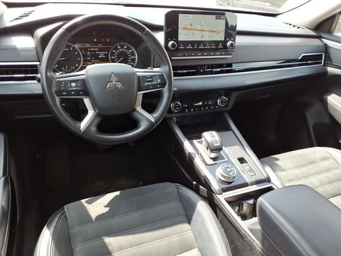 Used 2024 Mitsubishi Outlander SE AWD/4WD image 10