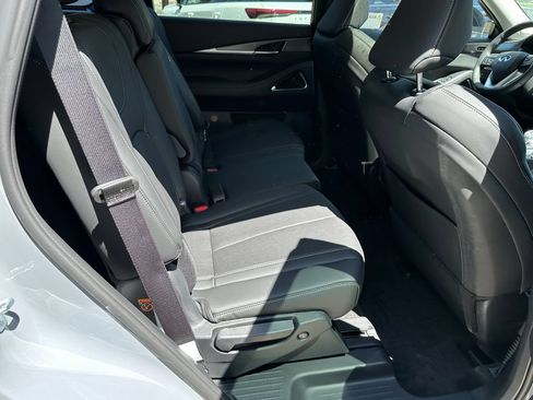 New 2027 INFINITI QX60 Luxe w/ Cargo Package FWD image 18