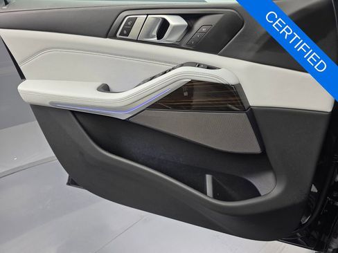 Used 2024 BMW X5 xDrive40i w/ Premium Package image 22