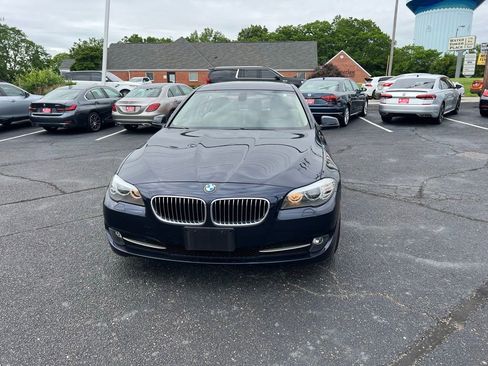 Used 2011 BMW 528i Sedan RWD image 3