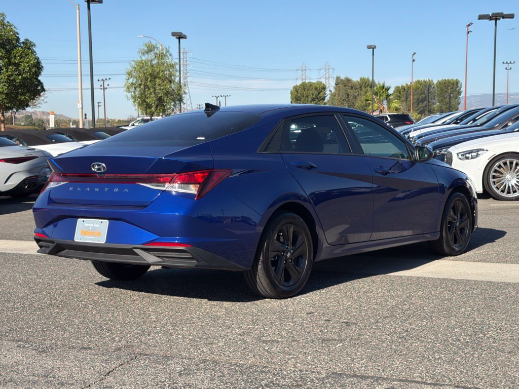 Used 2021 Hyundai Elantra SEL w/ Convenience Package FWD image 7