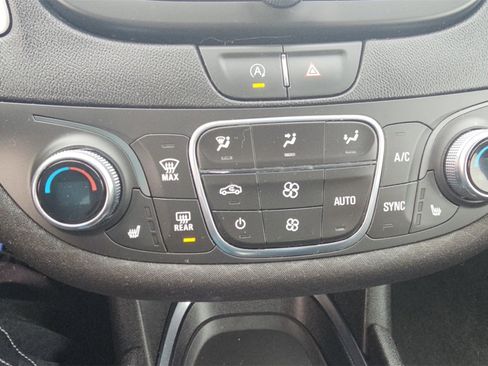 Used 2022 Chevrolet Malibu LT image 20