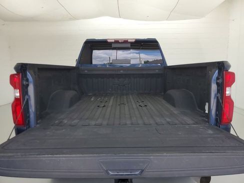 Used 2021 Chevrolet Silverado 2500 LTZ w/ LTZ Premium Package AWD/4WD image 12