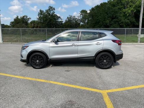 Used 2020 Nissan Rogue Sport S FWD image 4