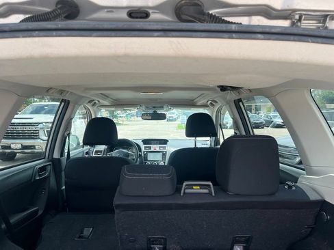 Used 2016 Subaru Forester 2.5i Premium w/ Popular Package #2 AWD/4WD image 9