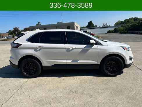 Used 2017 Ford Edge Titanium w/ Technology Package AWD/4WD image 6