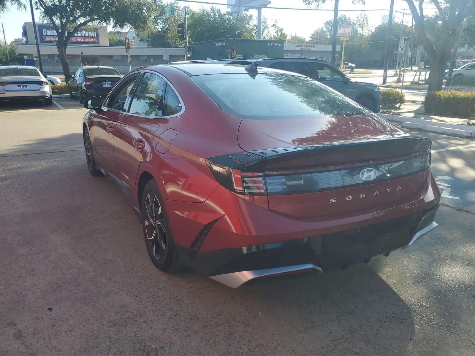 Used 2025 Hyundai Sonata SEL FWD image 4