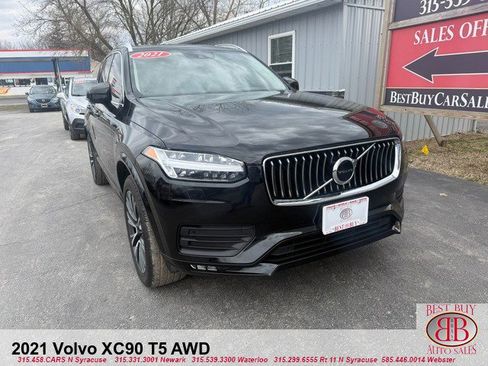 Used 2021 Volvo XC90 T5 Momentum w/ Protection Package Premier image 1