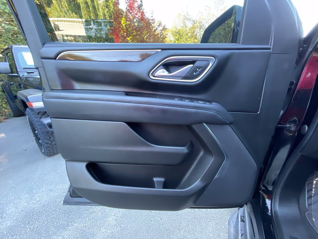 Used 2022 GMC Yukon SLE AWD/4WD image 8