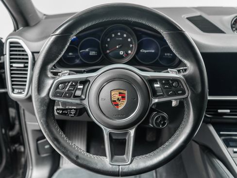 Used 2022 Porsche Cayenne Coupe AWD/4WD image 15