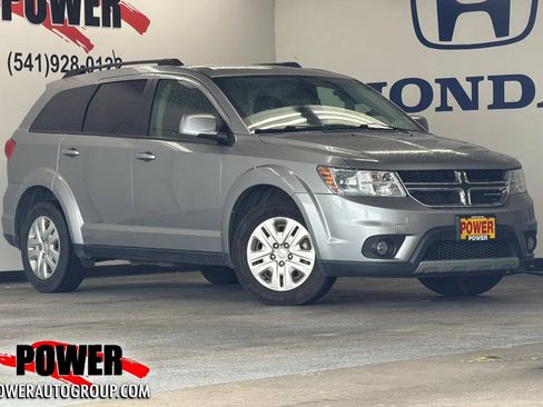 Used 2019 Dodge Journey SE w/ Premium Group FWD image 1