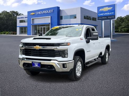 Certified 2025 Chevrolet Silverado 2500 LT w/ Safety Package AWD/4WD image 2