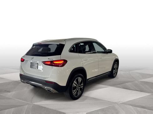 Used 2025 Mercedes-Benz GLA 250 4MATIC image 8