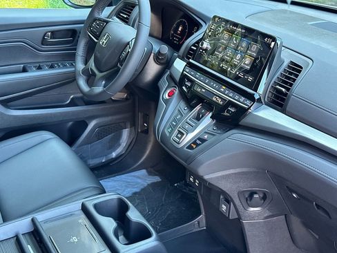 New 2026 Honda Odyssey EX-L image 9
