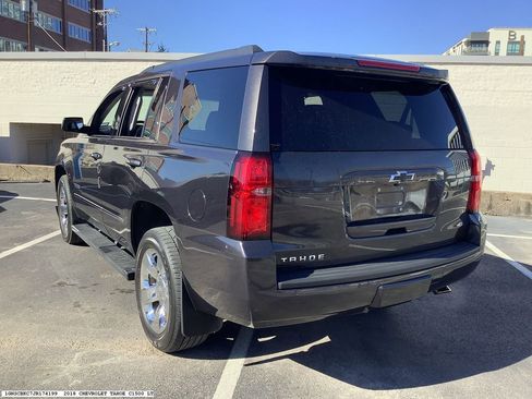 Used 2018 Chevrolet Tahoe LT w/ LT Signature Package image 5