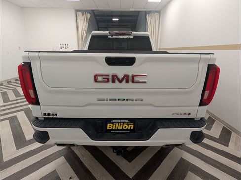 Used 2024 GMC Sierra 1500 AT4 w/ Technology Package AWD/4WD image 24