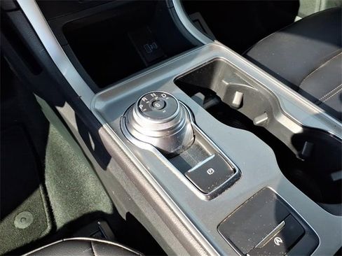 Used 2024 Ford Edge SEL image 12