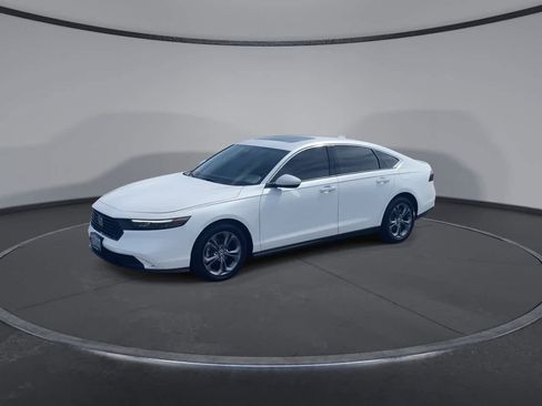 Used 2023 Honda Accord EX image 4