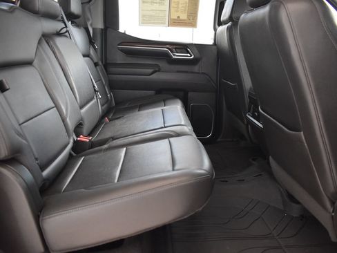 Used 2022 Chevrolet Silverado 1500 RST w/ Convenience Package II AWD/4WD image 16