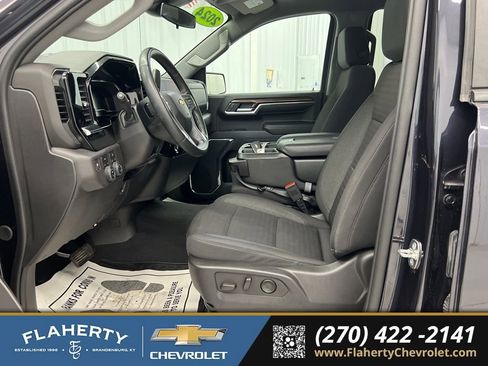 Used 2024 Chevrolet Silverado 1500 LT image 9