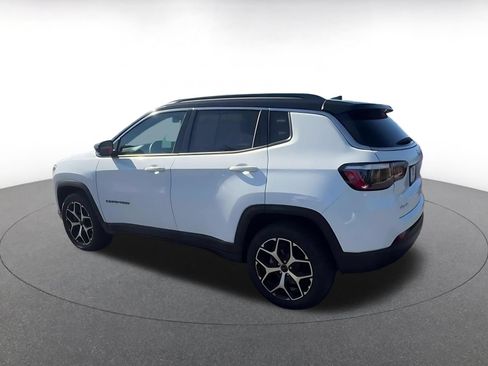 Used 2025 Jeep Compass Limited AWD/4WD image 10