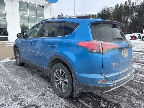 Used 2018 Toyota RAV4 XLE image 12