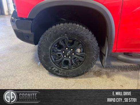 Used 2025 Chevrolet Silverado 1500 ZR2 w/ Technology Package AWD/4WD image 29